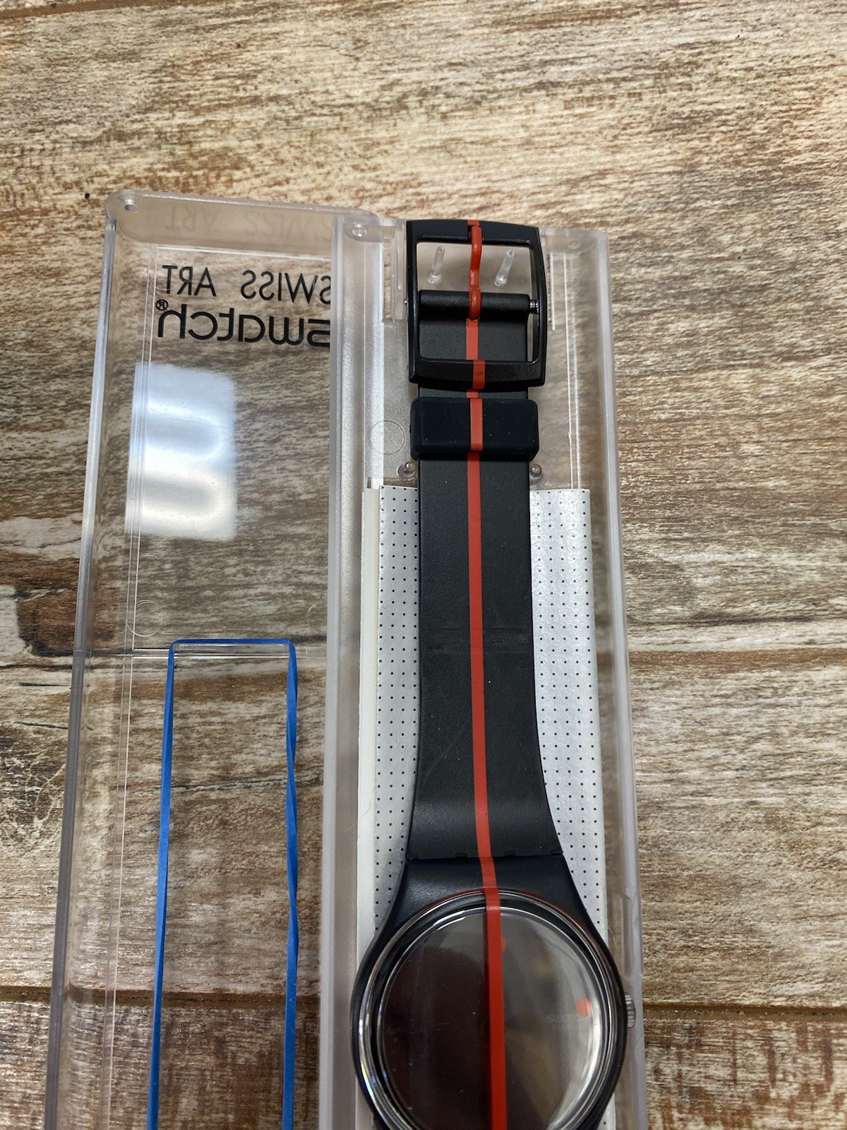 Swatch Rosso Su Blackout GZ119 Standard Gents 34mm NOS By Felice Varini Box