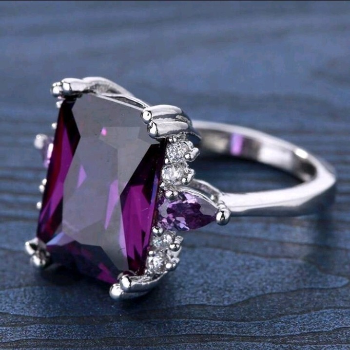 Silver-Plated Zinc Ring Purple Square CZ With White/Colorless Inlay Size 6