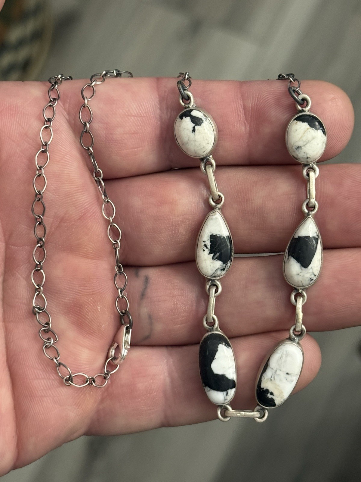 STERLING SILVER WHITE BUFFALO 6 STONE STATION CHOKER BAR MIX SHAPE NECKLACE .925