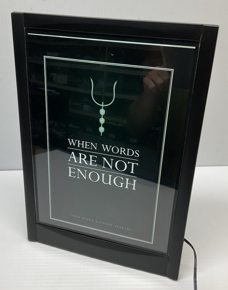 Three-Stone Diamond Jewlery Store Countertop Display Durtran Light Box
