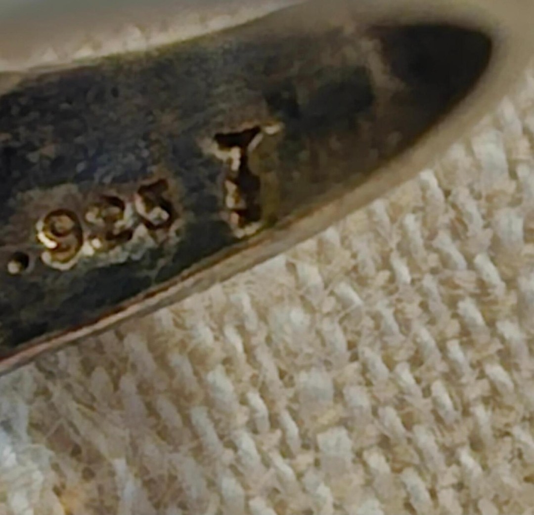 Vintage sterling silver ring stamped .925 with maker’s mark with Yellow Stone