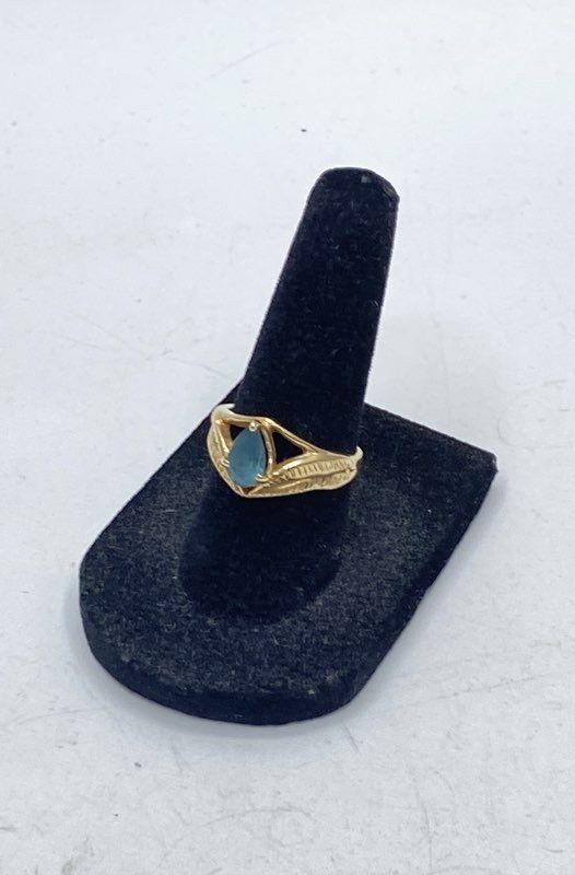 14K Yellow Gold Pear Cut Blue Gemstone Ring Feather Leaf Motif Size 5.5 4.1g