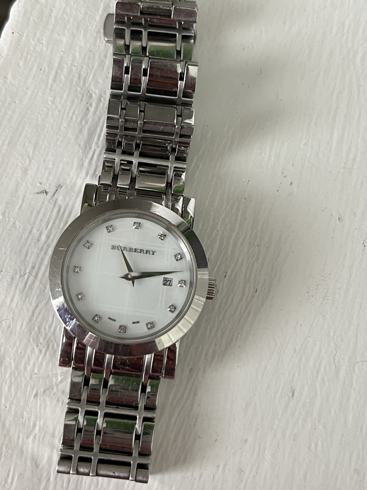 Burberry BU1362 Women’s Silver Bracelet Watch White Dial Date Quartz Diamond 50m