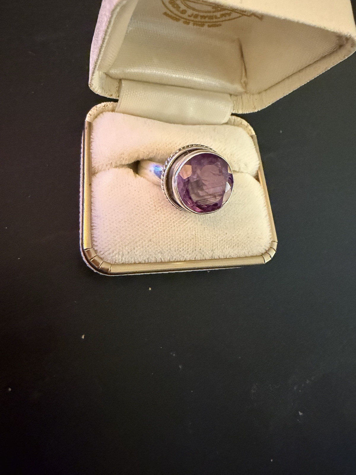 Sterling Silver Amethyst Swirl Ring Size 7.