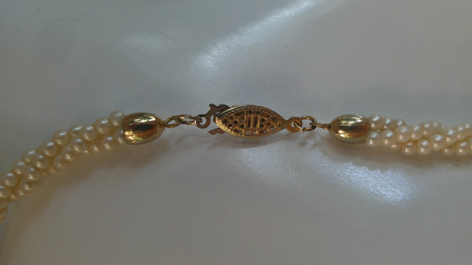 Vintage Twisted Imitation Pearl Necklace with Box Clasp