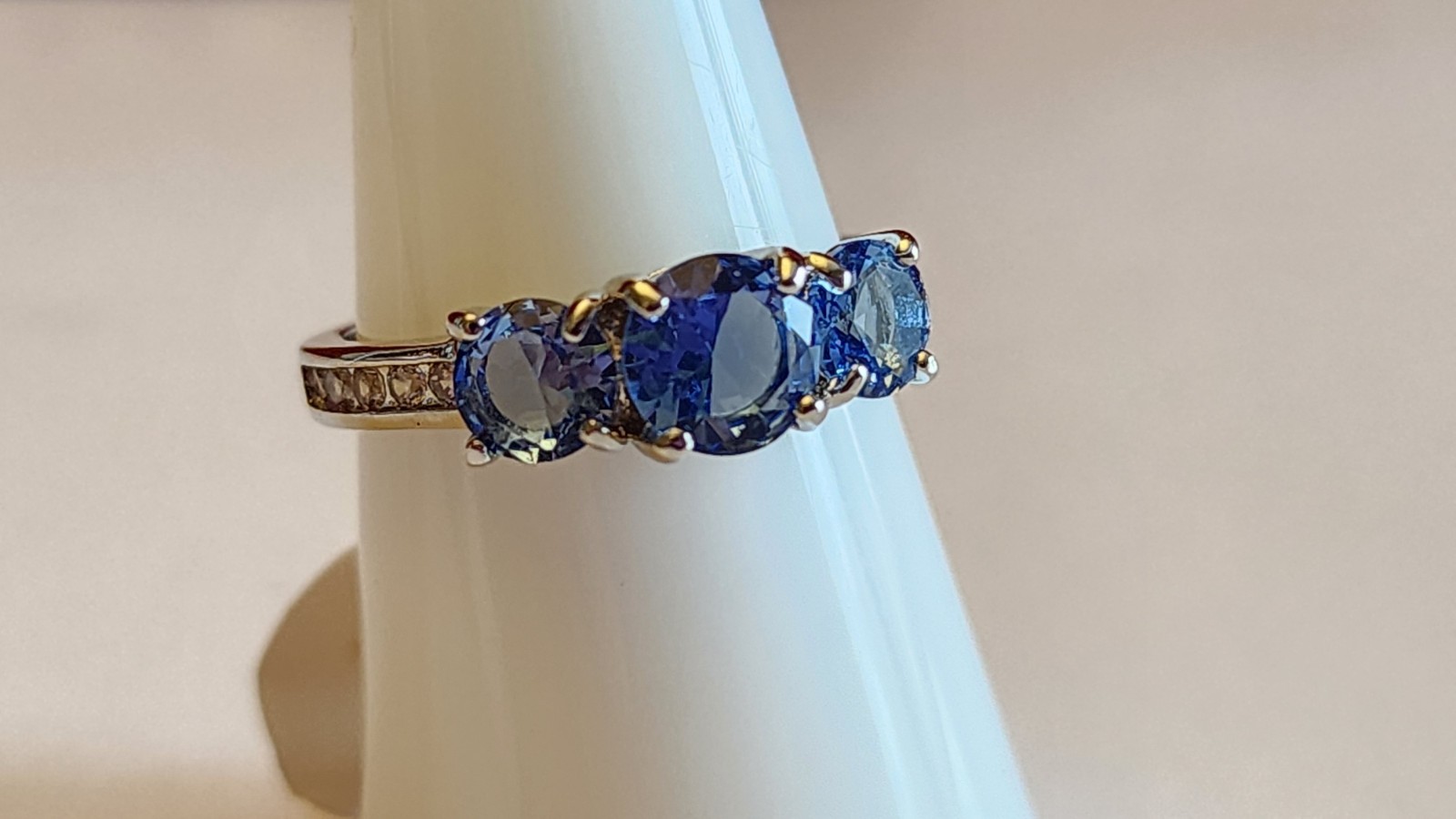 Bomb Party Bring Your Bliss Sapphire Rhodium Ring Size 7 RBP2448