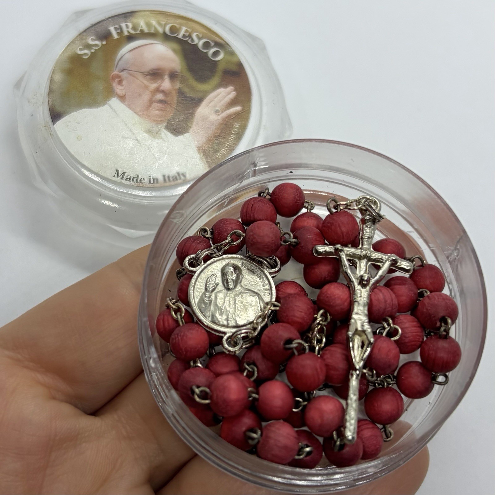 Vtg Religious Catholic Pope Francis Rose Scented Wooden Rosary Beads Necklace