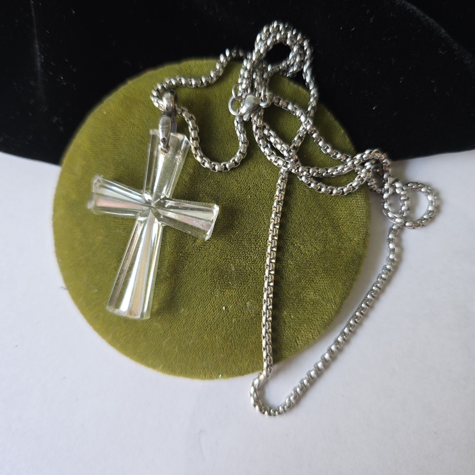 Vintage Lead Crystal Cross pendant Stainless Steel Chain Necklace 24″ L