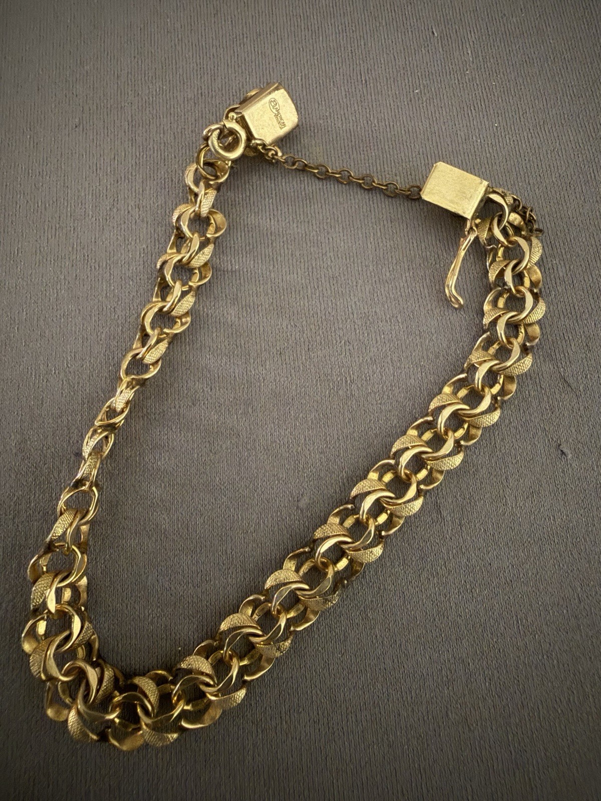 1/20TH 12KT GOLD FILLED CHARM BRACELET SIGNED a AMERICAN 7 1/2″ DOUBLE LINK
