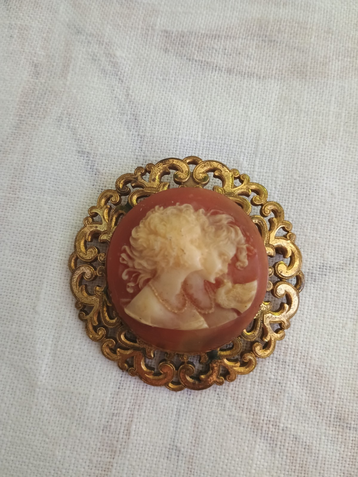 Monocraft Cameo Brooch Pin Gold Tone Double Profile Victorian Rev. MCM Pre-Monet