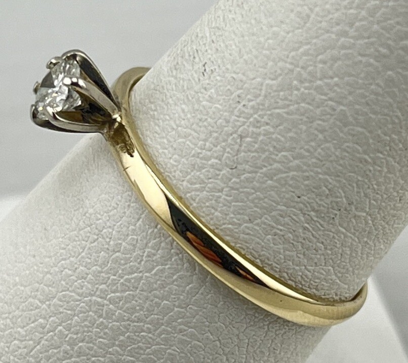 14k 1.35g Yellow Gold .24ct Solitaire Diamond Ring Size 8.5 Classic!!!