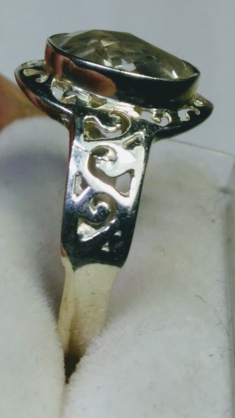 CUTE NATURAL LEMON QUARTZ IN .925 STERLING SILVER RING SIZE 9.0!