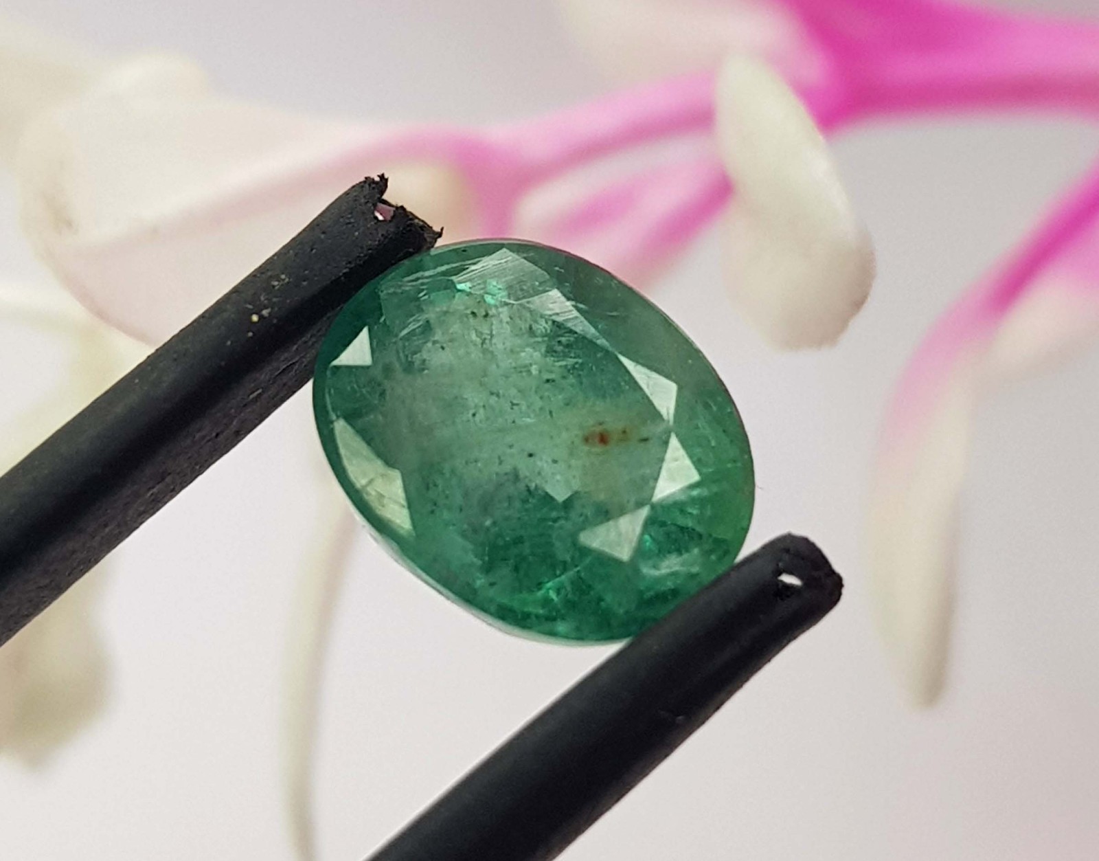 1.89 Ct Natural Emerald Oval Cut Rich Green Zambian Mines Top Quality Gemstone