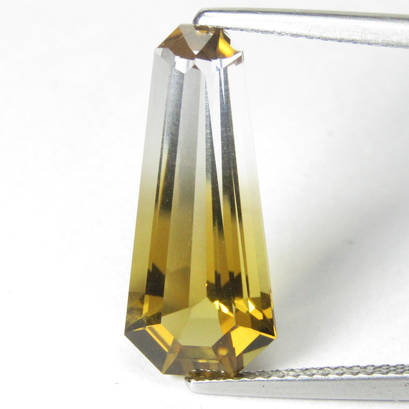 6.45Cts Shimmering Natural Bi-Color Quartz Fancy Cut Brazil Gemstone Ref-VDO