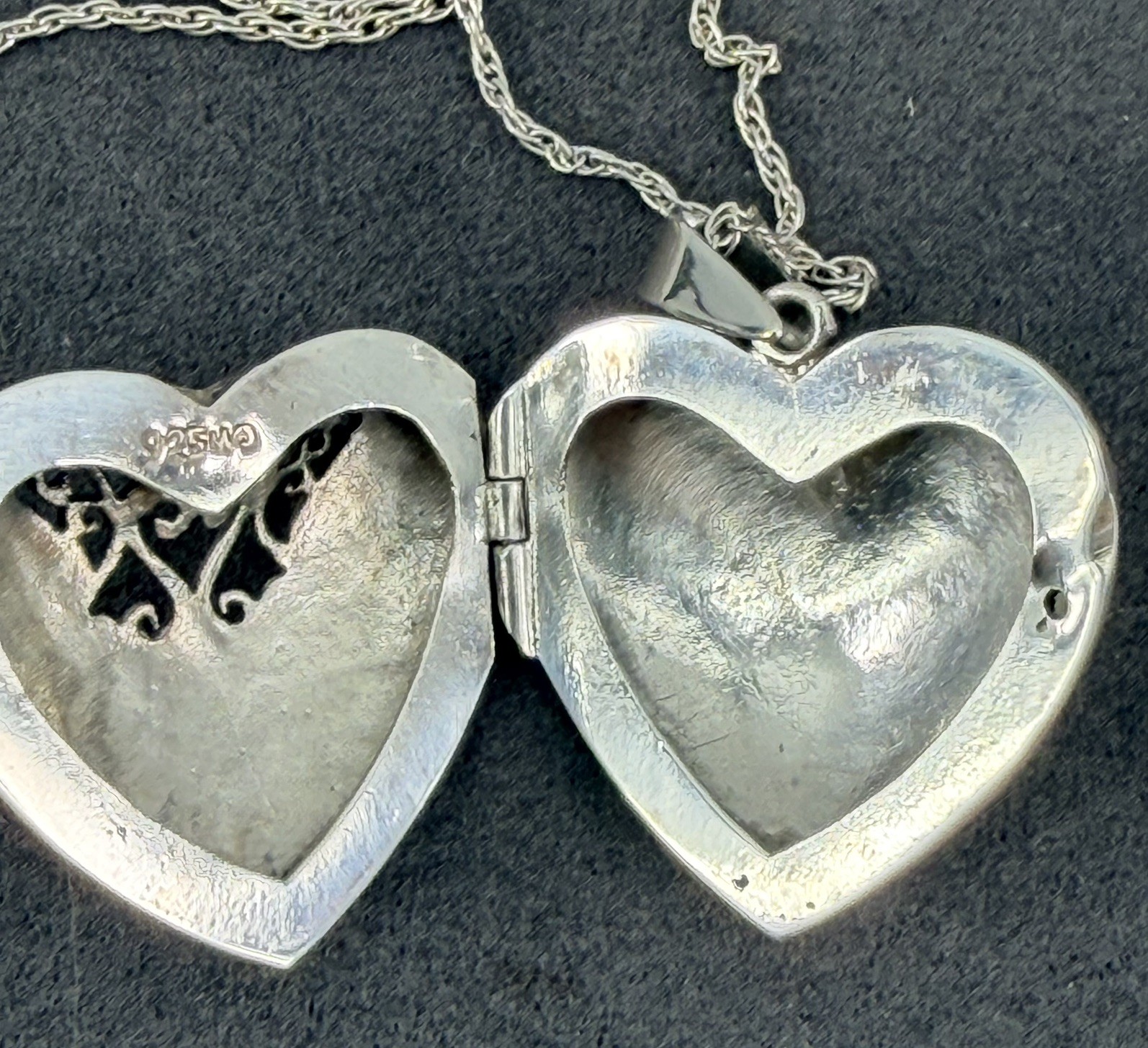 Vintage 925 Sterling Silver Filigree Heart Locket Necklace 30mm 18″ Chain 13.1g