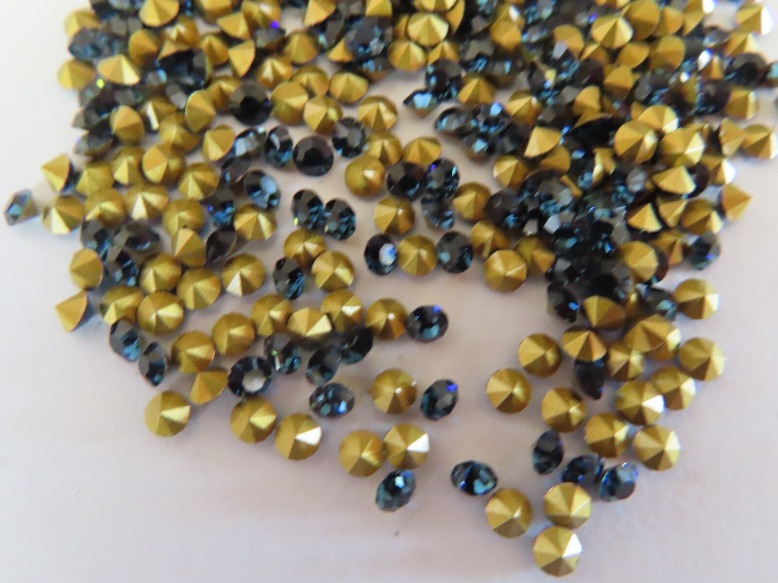 500 Swarovski Rhinestones 24pp Montana /foiled. #1100