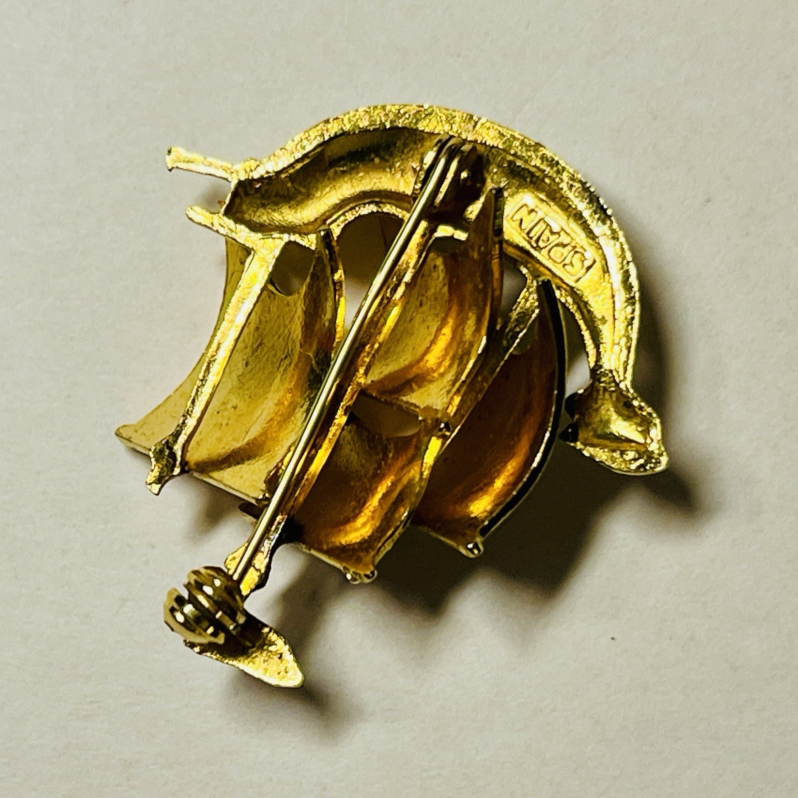 Vintage Spanish Damascene Ship Brooch – Spain – Gold Tone & Red Enamel 1.5”