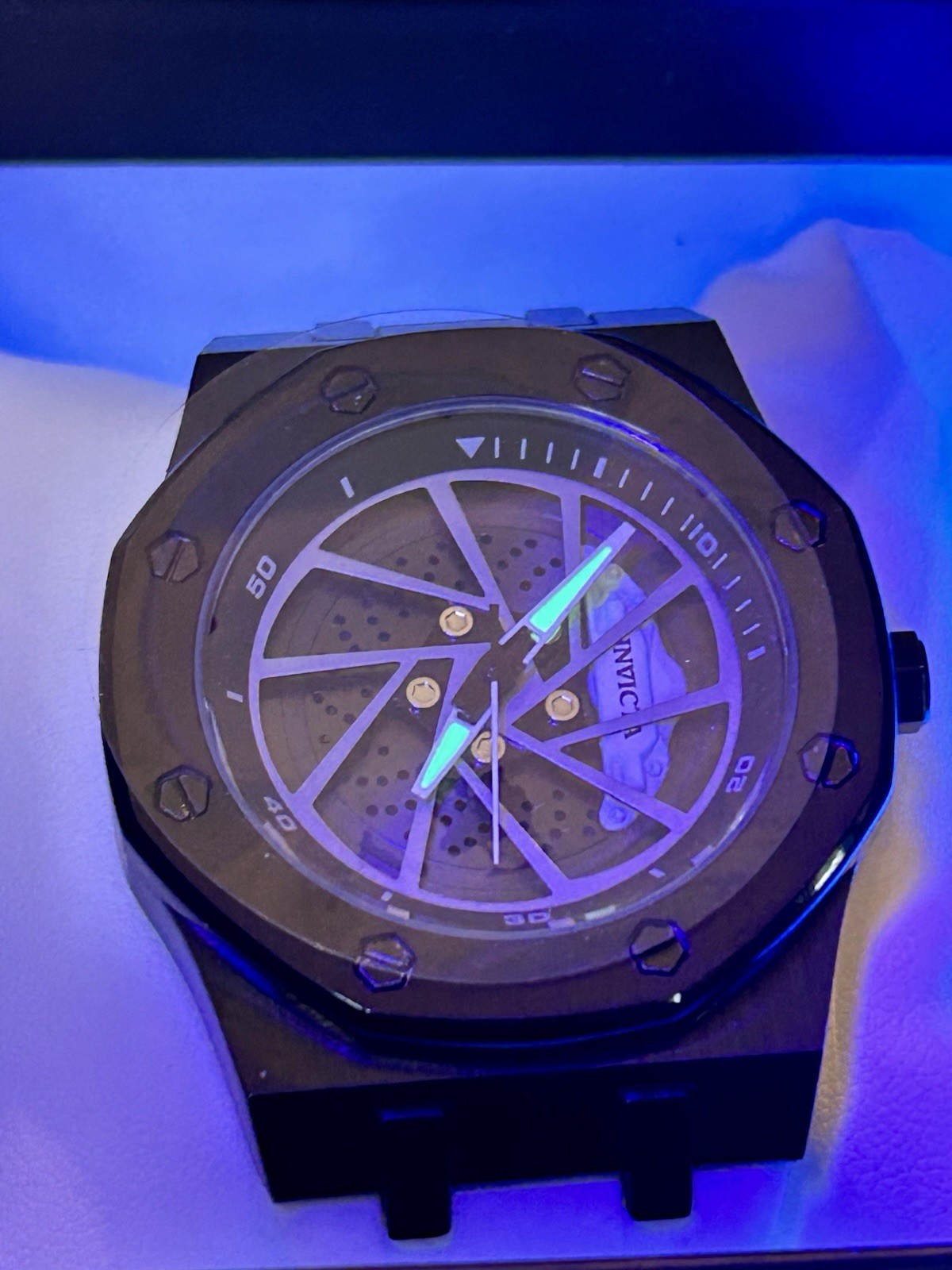 Invicta Speedway Rim, Mechanics, WR 30m, 42mm, New/Box/3yr Wnty, 8” Wrist, 69492
