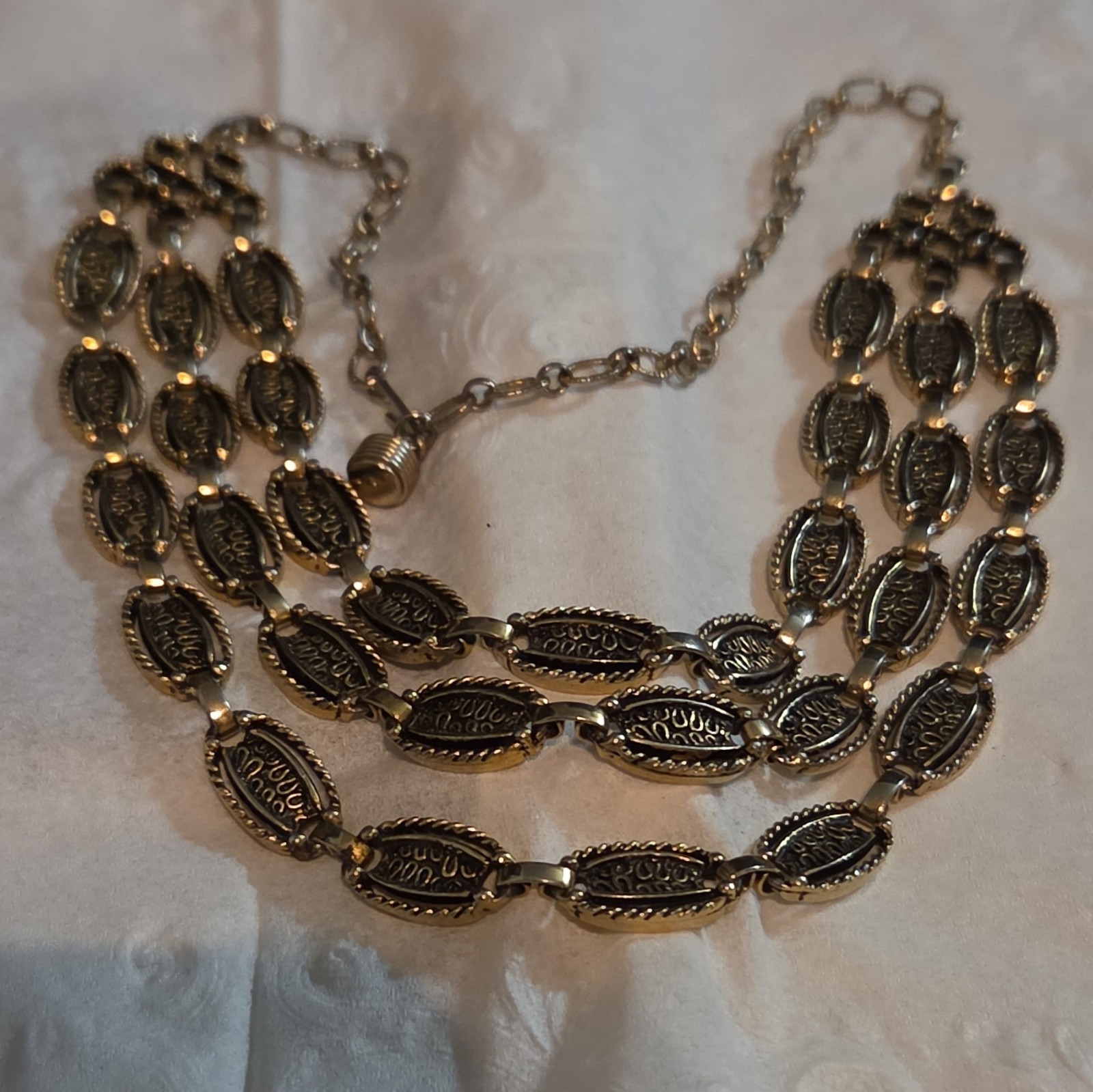 Vintage Sarah Coventry Desert Flowers Triple Strand Gold Tone Bib Necklace Chain