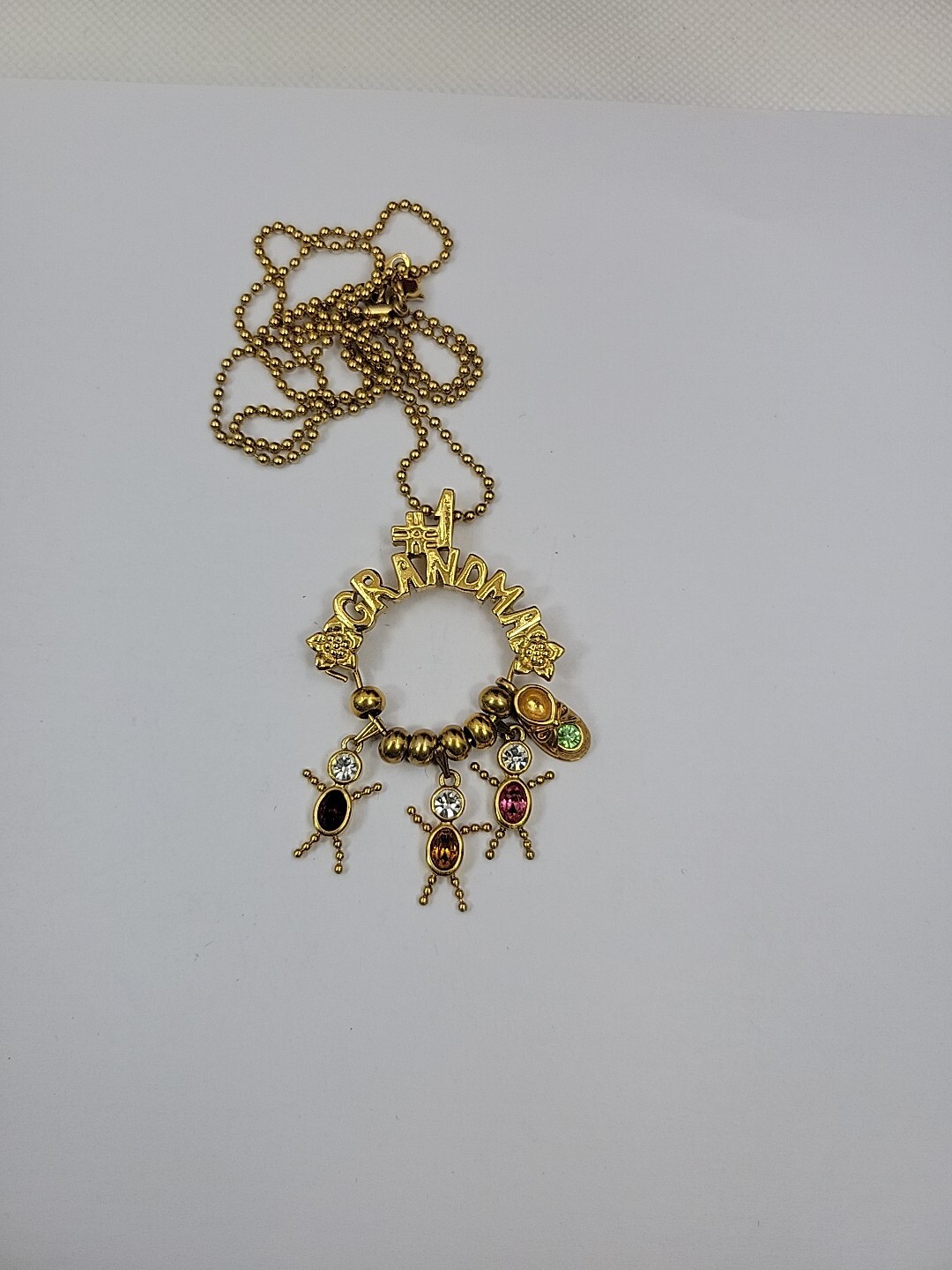 Avon Gold Tone #1 Grandma Charm Pendant Necklace with 4 Charms 29 1/2″
