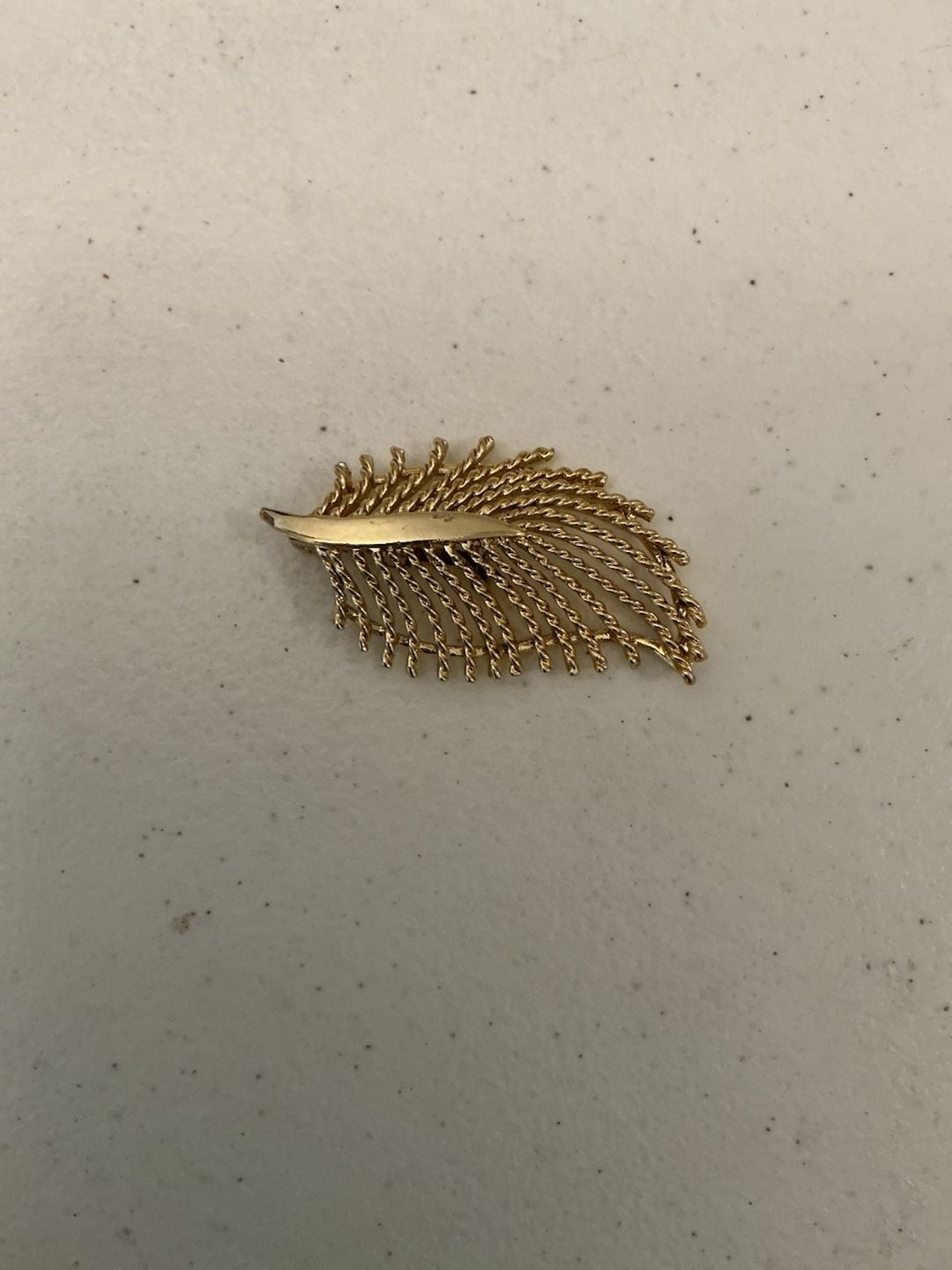 Vintage Gerry’s Gold Tone Textured Leaf Feather Brooch