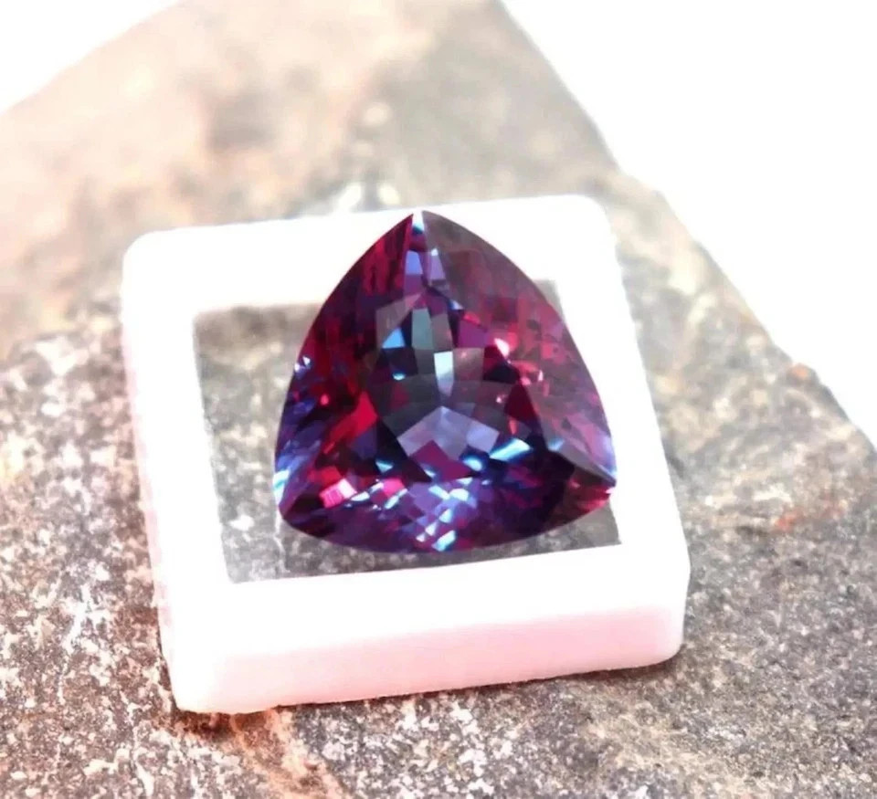 10 CT Russian Natural Alexandrite Color Change Trillion Cut Certified Gemstone