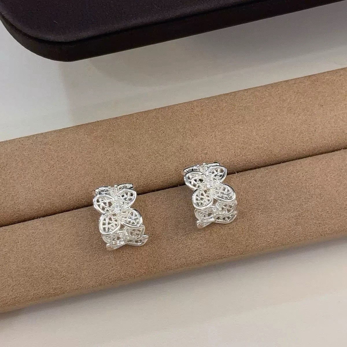 925 Silver Hollow Flower Stud Earrings Minimalist CZ Floral Bridal Gift A77