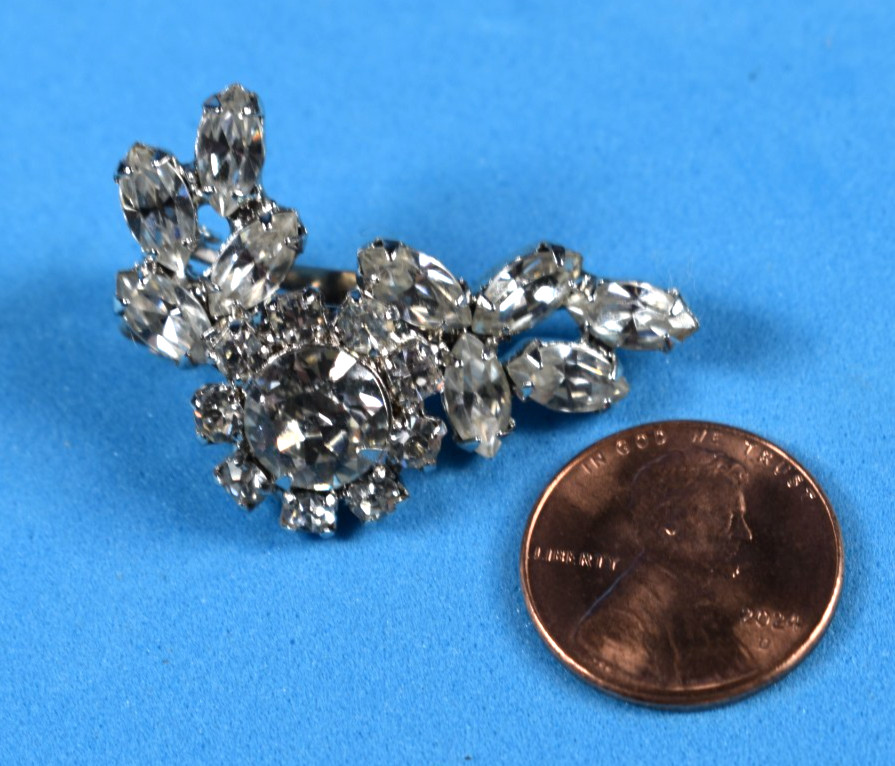 Vintage Quality Bridal Special Occasion Rhinestone Clip-on Earrings 1.5″