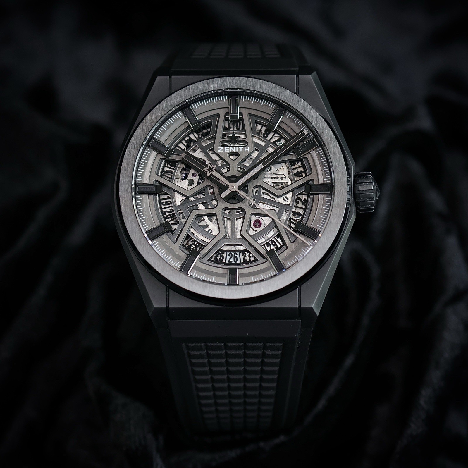 Zenith Defy Classic Black Ceramic Skeleton 49.9000.670/77.R782 – 2022 Full Set