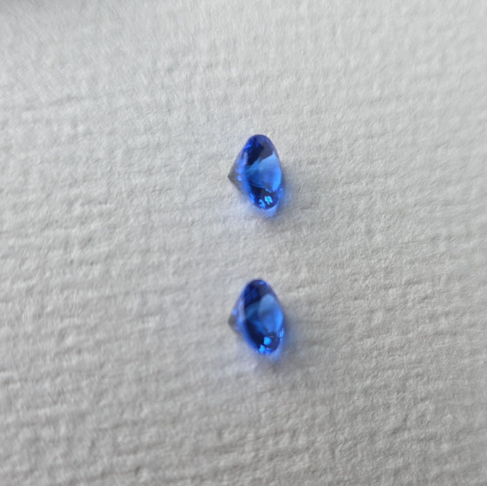 Lab-Created Blue Spinel Pair 2pcs Round Cut Gemstones 6.5×6.5mm NLR652A