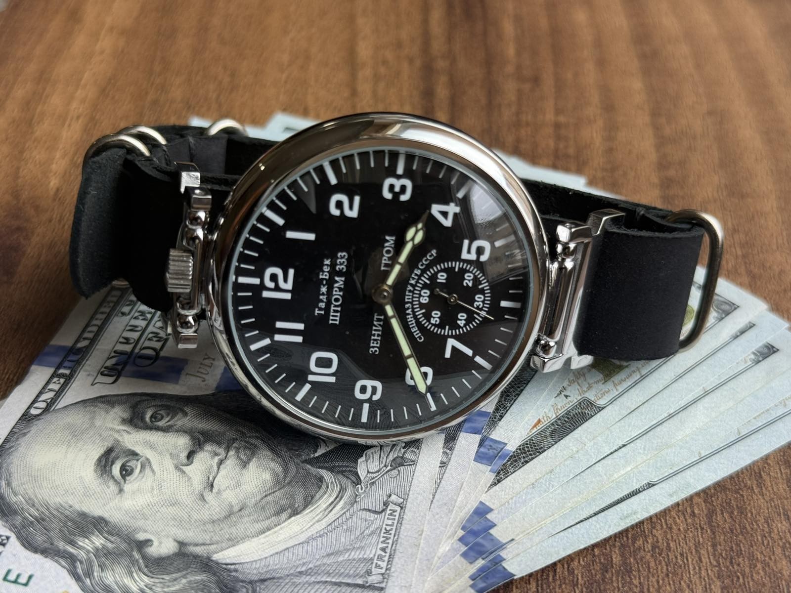 Watch Molniya Mechanical Vintage Soviet Molnija Russian 3602 Dial Wrist Man USSR
