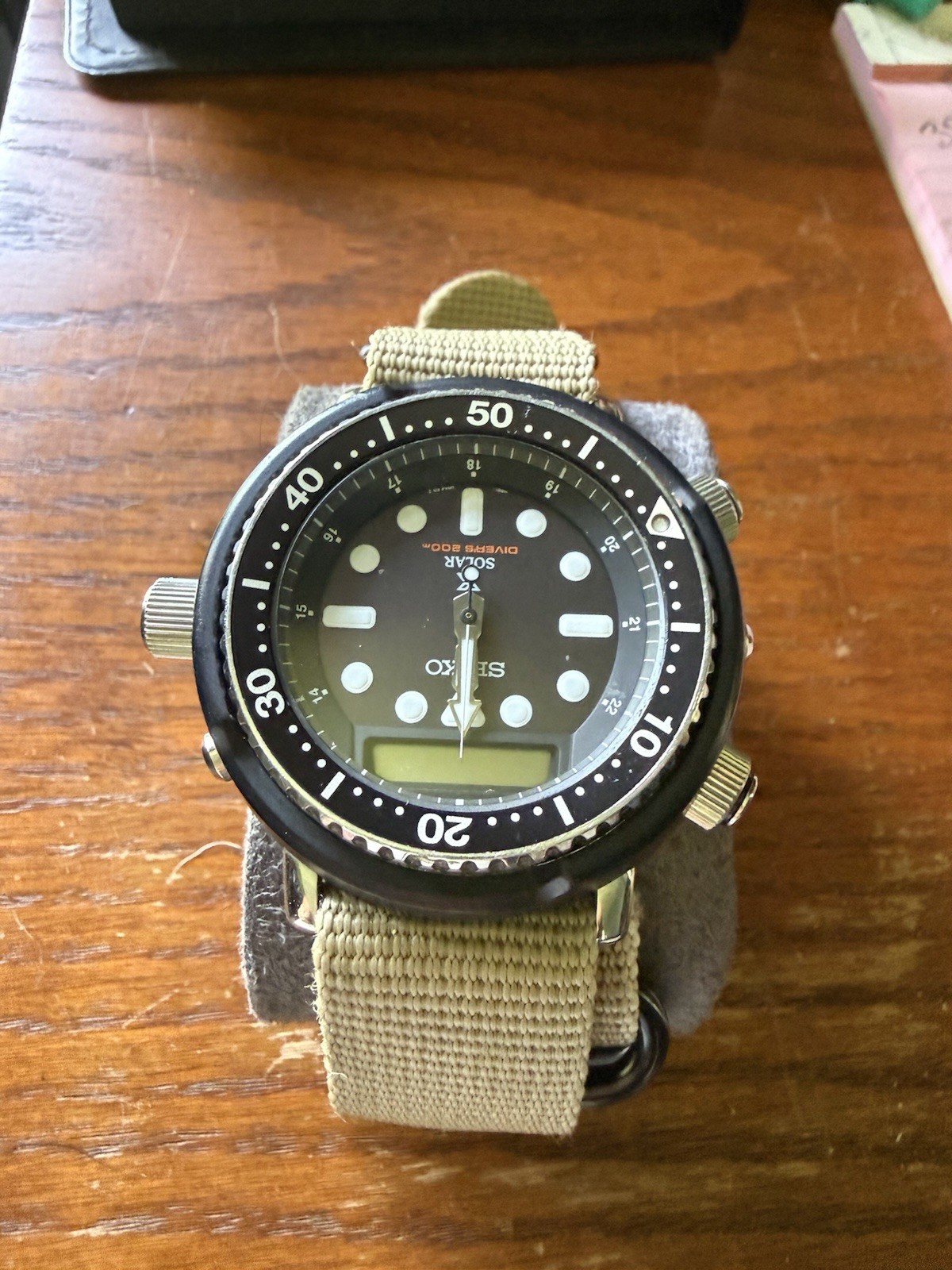 Seiko Solar Quartz Diver 200m Analog/Digital 45mm Beige Nylon Strap Not Tested