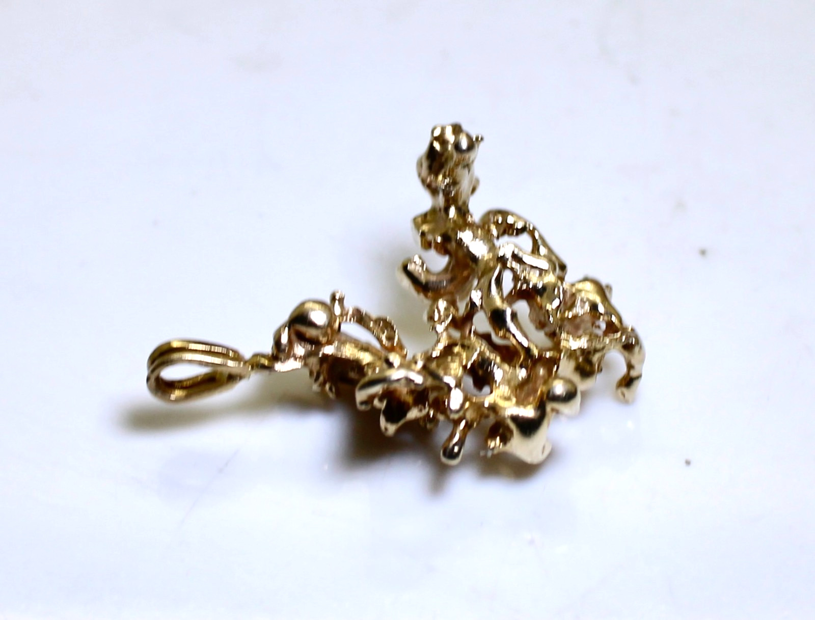 Nice 14K Yellow Gold Unique Unisex Nugget Style Pendant, 4.1 Grams