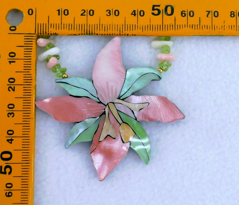 LEE SANDS INLAiD ORCHiD FLOWER EARRiNGS PENDANT 18″ GEMSTONE PEARL NECKLACE SET