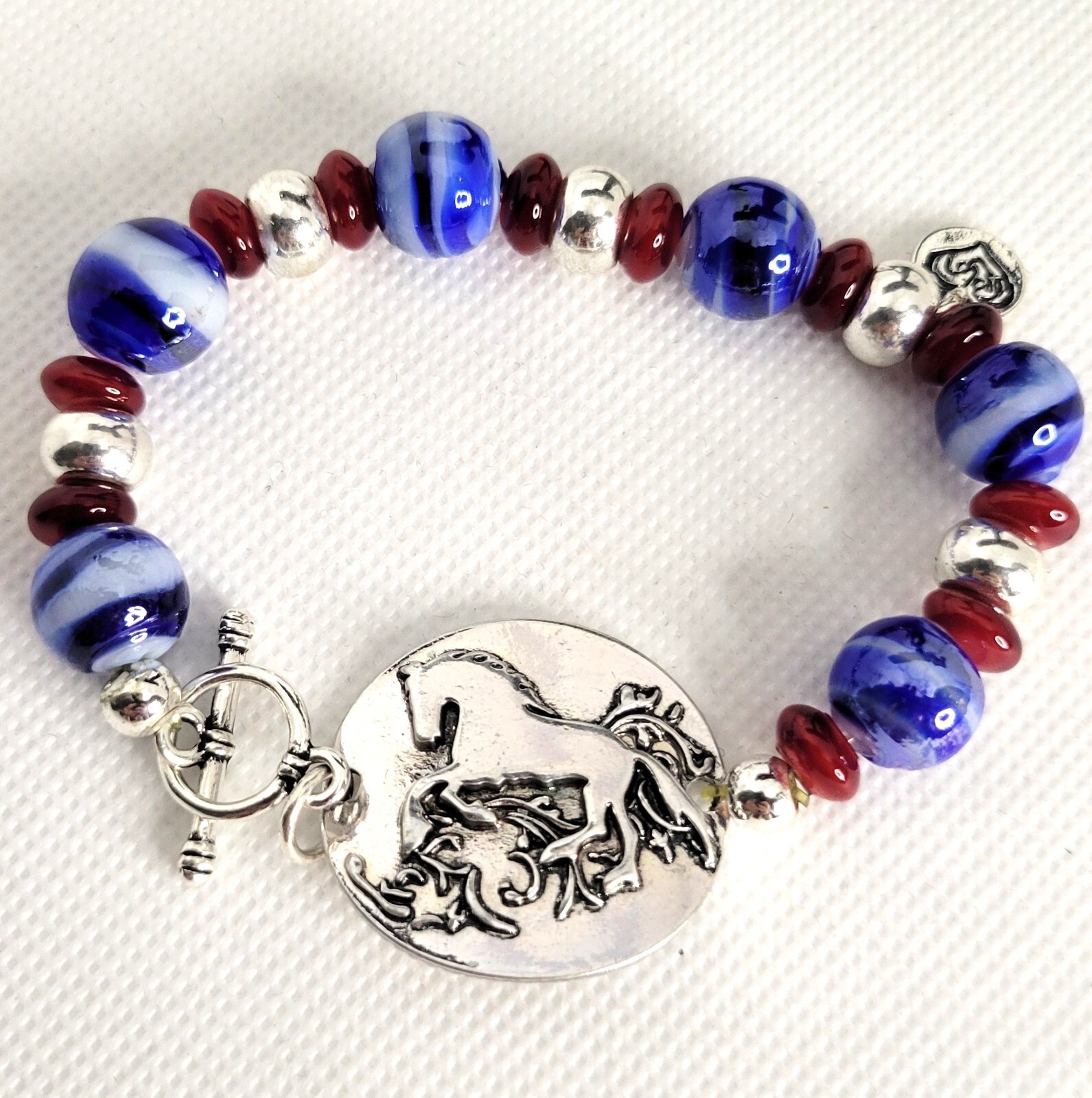 Beaded Horse Pendant Bracelet Silver Red Blue Beads Toggle Clasp 8.5″ Stretch