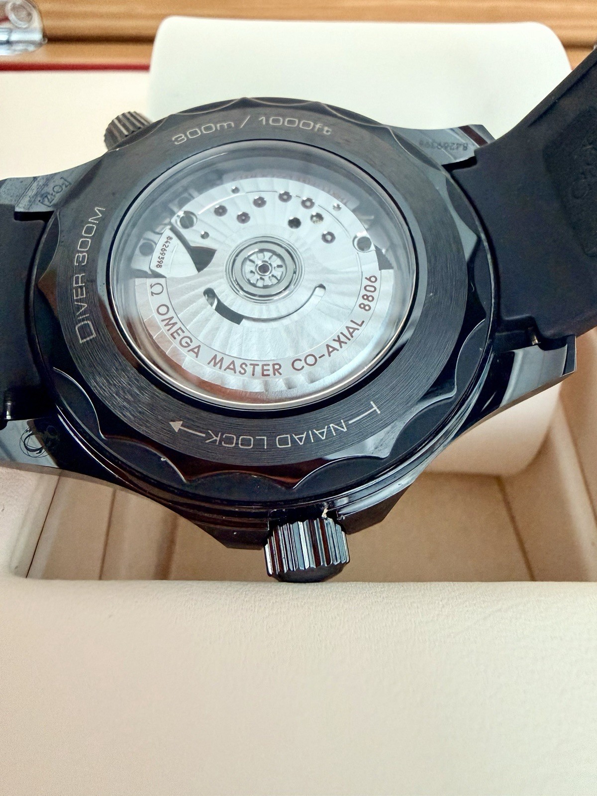 MINT!! Omega Seamaster Diver 300M Black Black Men’s Watch 210.92.44.20.01.003