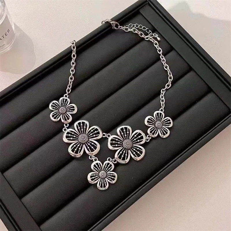 Bohemian Metal Hollow Flower Necklaces for Women Punk Hip Hop Patchwork Flowers