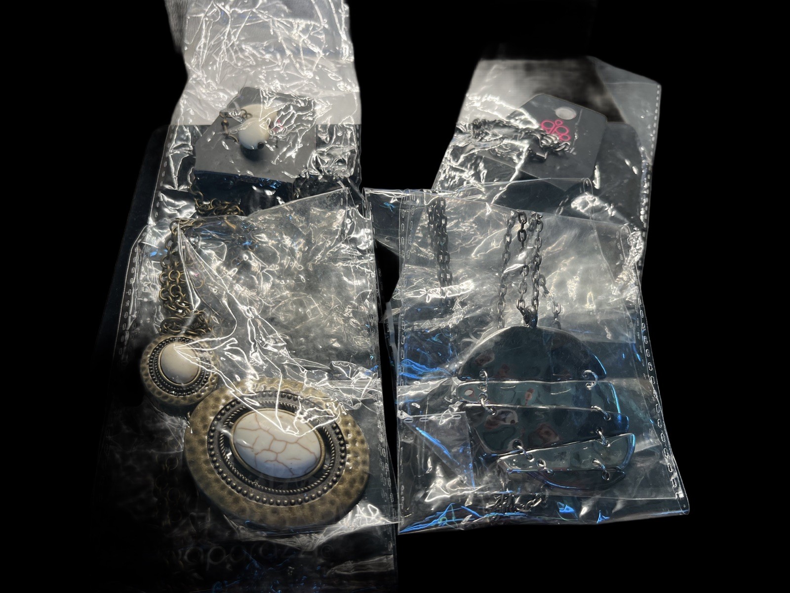 New In Bags Paparazzi Women’s Fashion Jewelry Lot 32 Pieces Necklaces & Earrings
