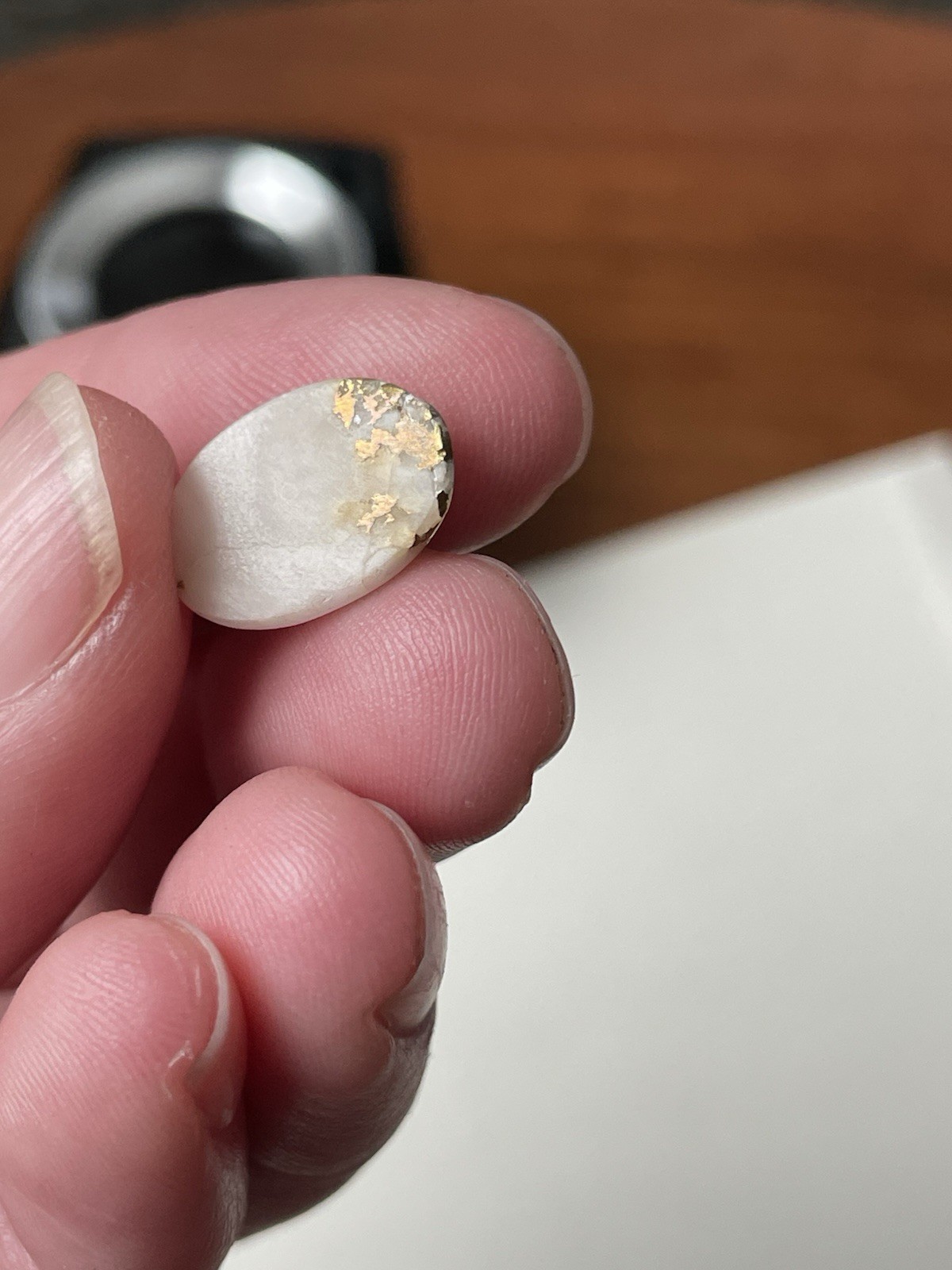 California Gold Vein Quartz Oval Cabochon Natural Gemstone 6.6ct 14.2×9.7×4.6mm