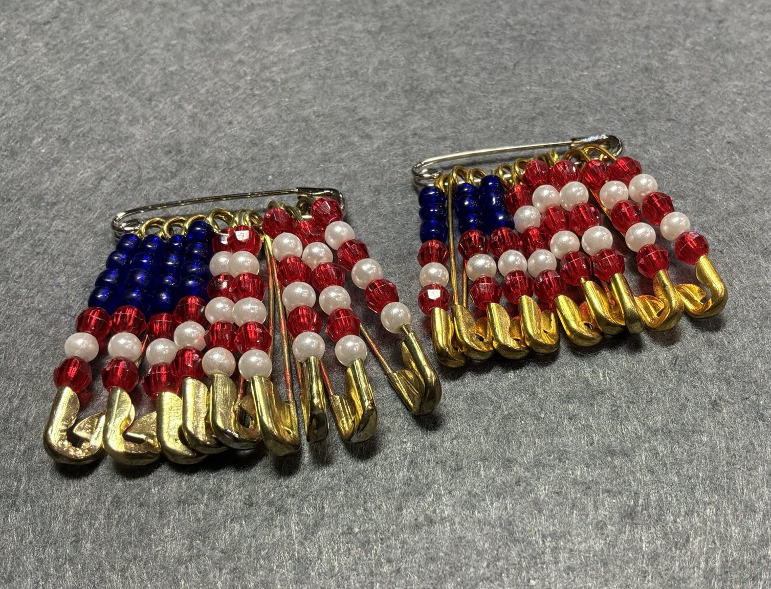 American Flag Beaded Pin Brooch Gold Tone Metal Red White Blue No Stone