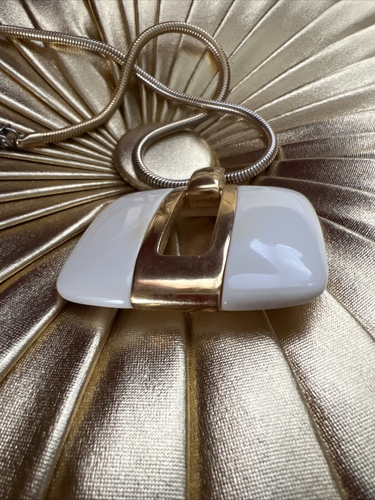 Vintage LANVIN IVORY KEYHOLE PENDANT NECKLACE