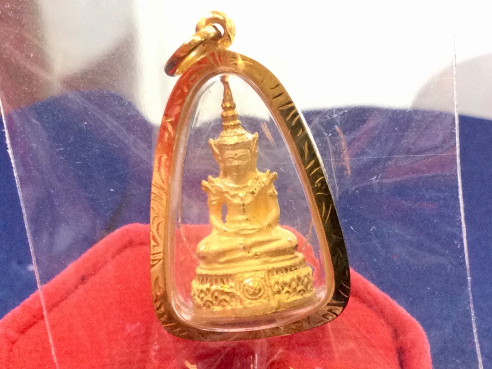 18K Gold Frame Pendent Emerald Buddha Gold Pendent Thailand Amulet Man Women
