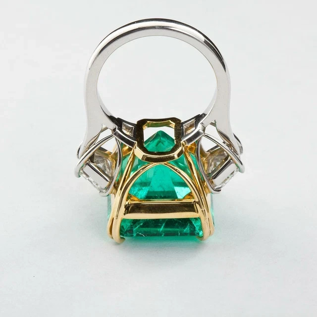 15.Ct Green Emerald Cut Moissanite Stone Engagement Ring 925 Silver 14K Vermeil