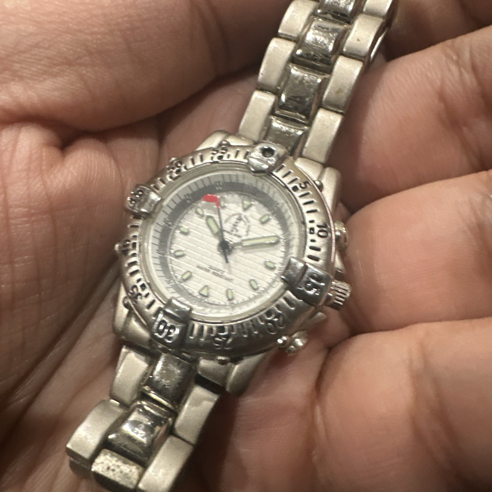 Working Hollywood Golf Club Sports 28mm Silver Womens Watch New Battery Fit 6in