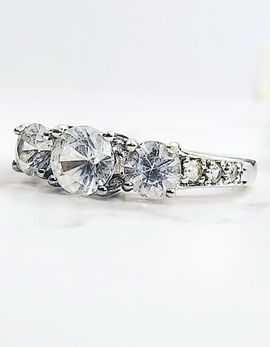 Andin 10K White Gold 1.00CT Diamond Ring • Size 8 • 9 Diamonds • 2.58g