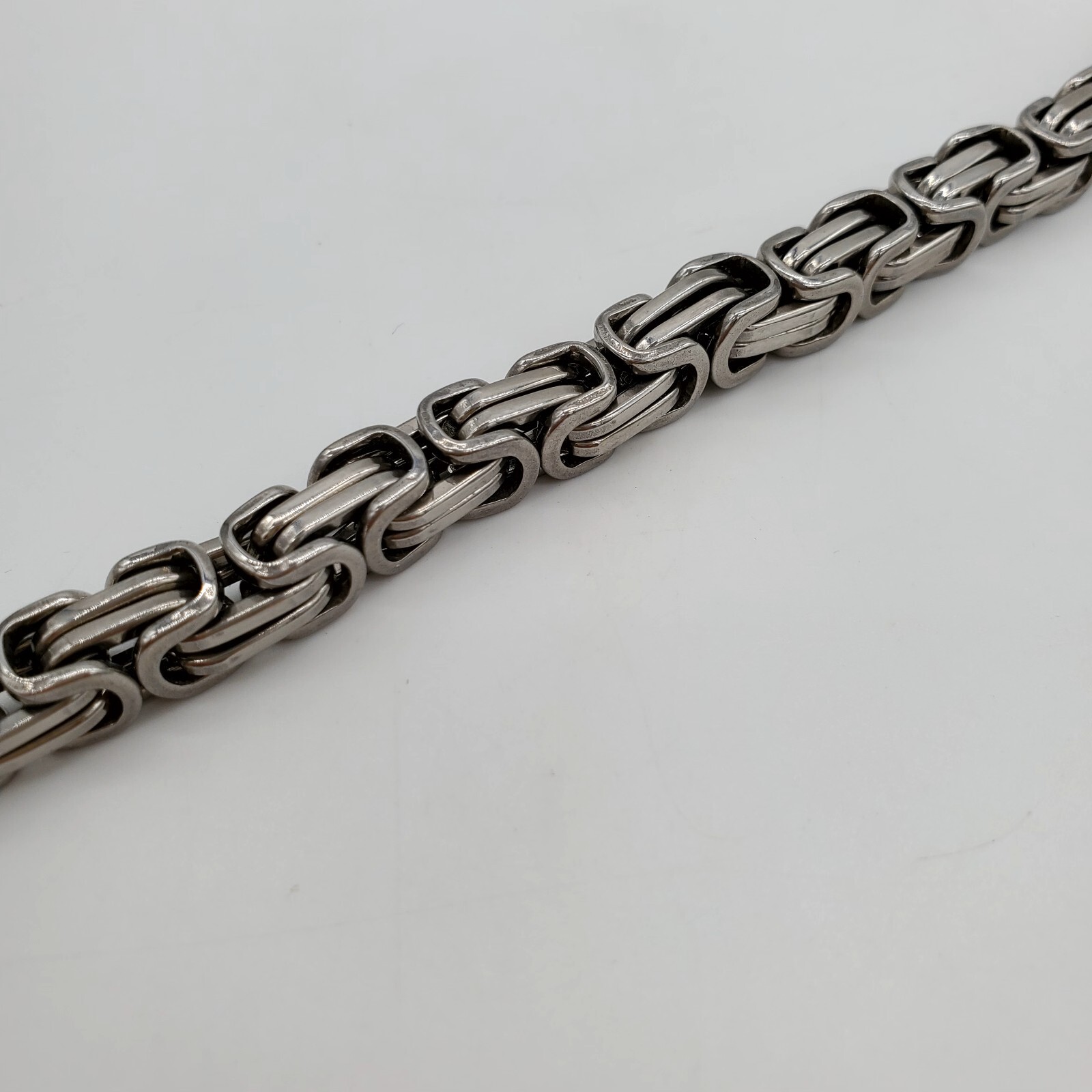 Stainless Steel Men’s/Women’s Unisex Bracelet Round w/ Lobster Closure 8.25″