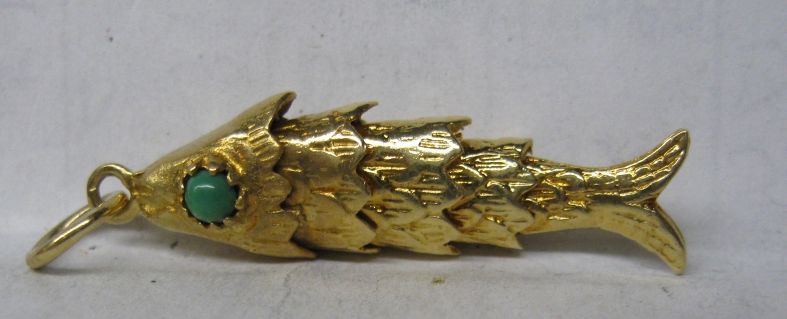 Vintage 18k Solid Gold Turquoise Movable 3D Chinese Koi Fish Pendant 6.8 Grams
