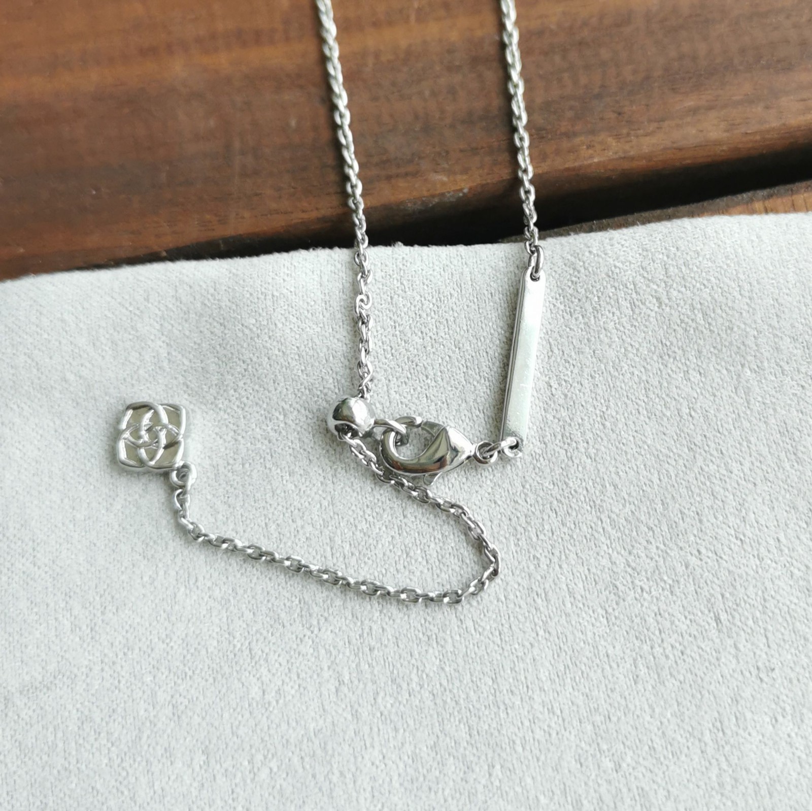 Kendra Scott Football Silver Short Necklace Orange Goldstone