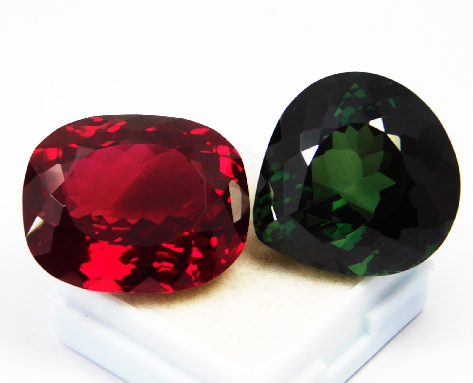 Certified PIGEON BLOOD RED Ruby / GREEN SAPPHIRE 97.70 Ct Natural Exclusive Pair
