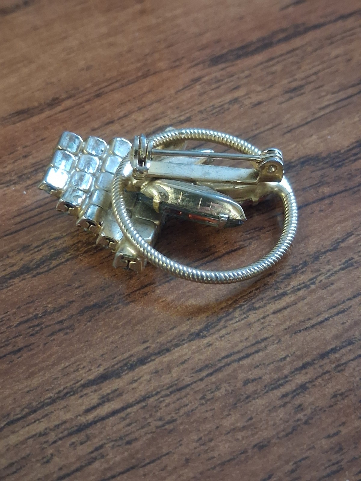 Vintage Mid Century Rhinestone Flower Basket Broach 60 + Years